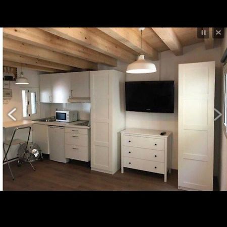 Mini Piso Con Escaleras Apartment Barcelona Bagian luar foto